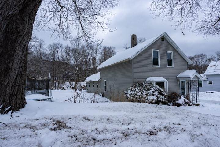 24 Railroad Ave - Photo 1