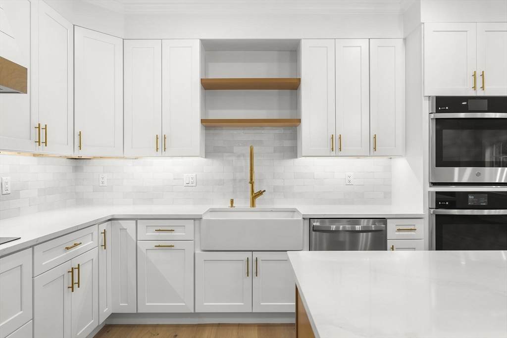 3 Whitman Circle - Photo 1