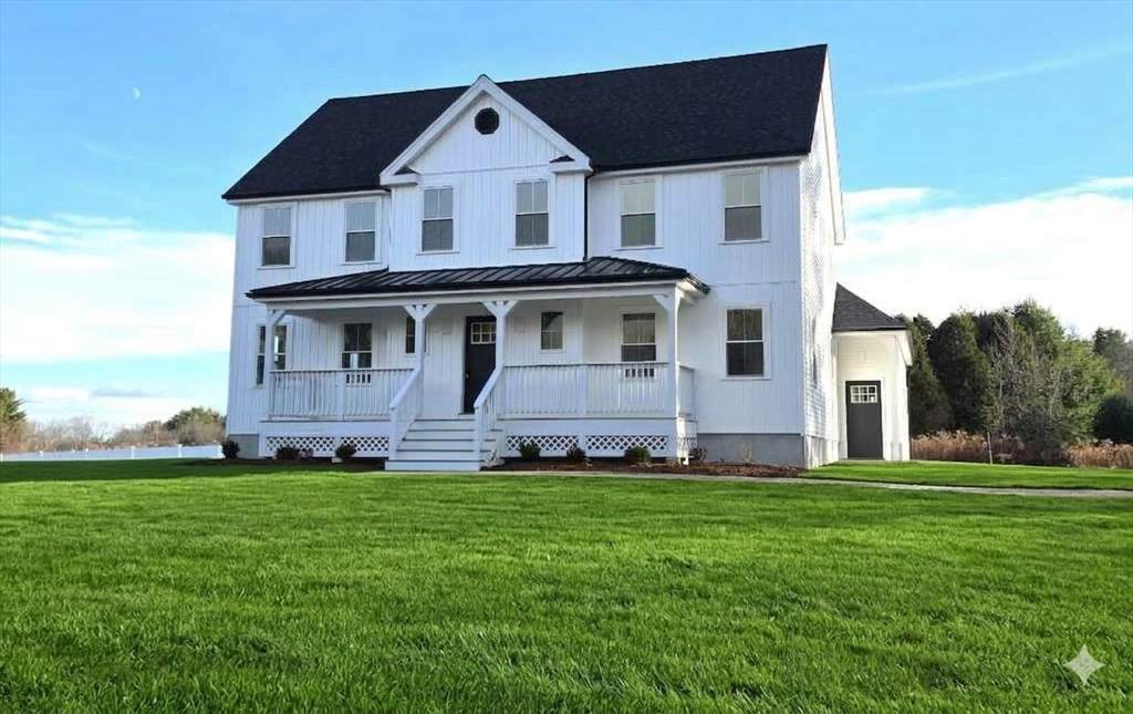 38 Hemlock Street - Photo 1