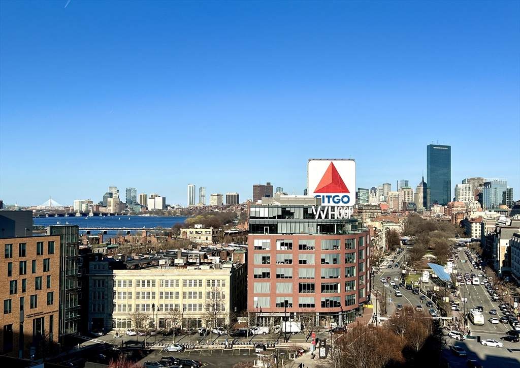 566 Commonwealth - Photo 1