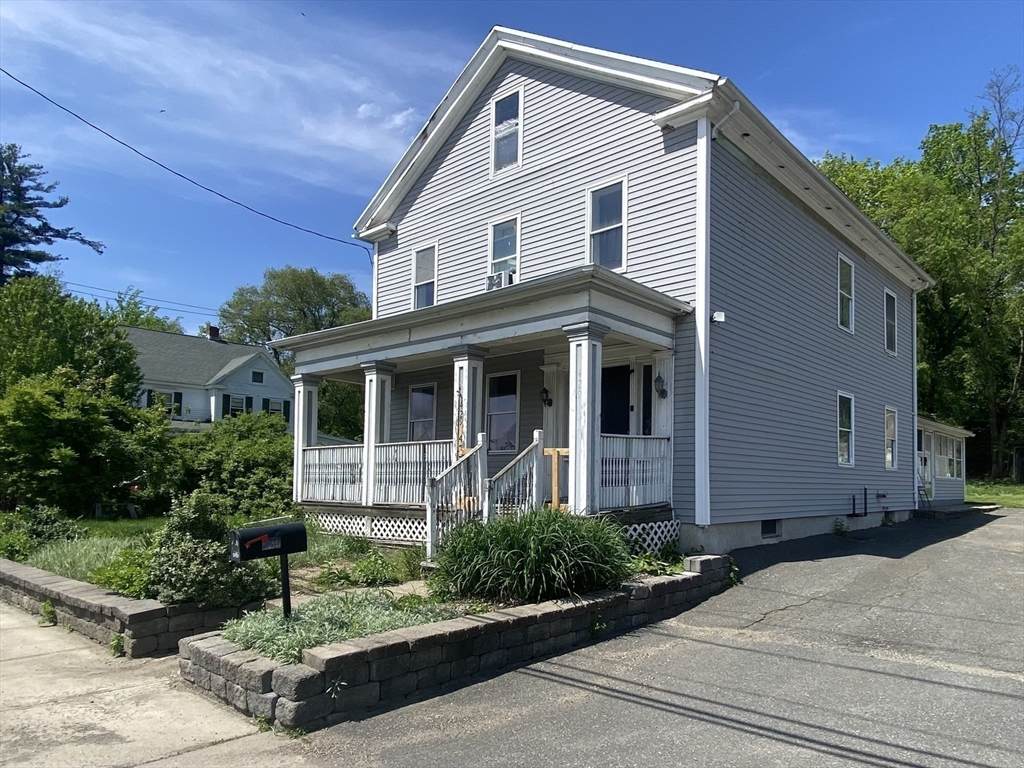 427-429 Deerfield St - Photo 1