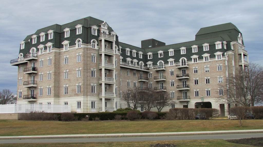 100 Marina Dr - Photo 1