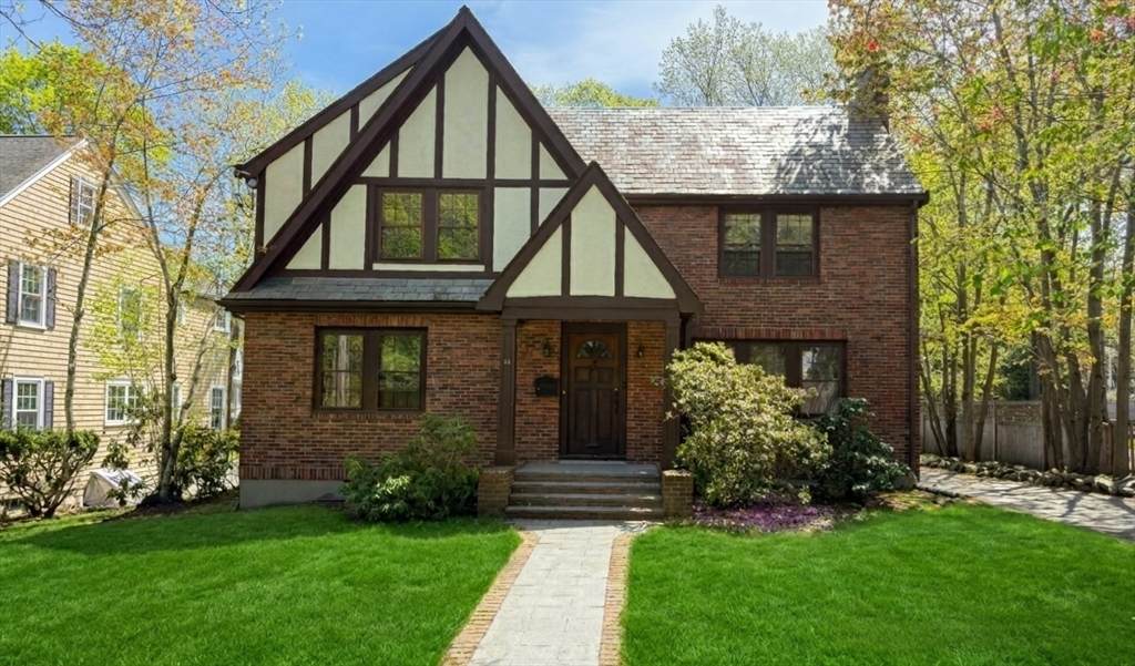 46 Acacia Ave - Photo 1
