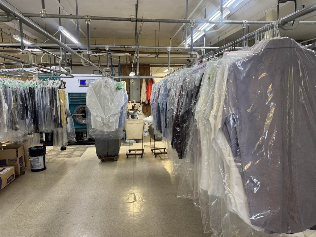 1111 Confidential - Photo 1