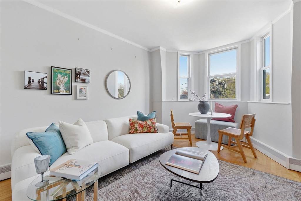 262 Sidney St - Photo 1