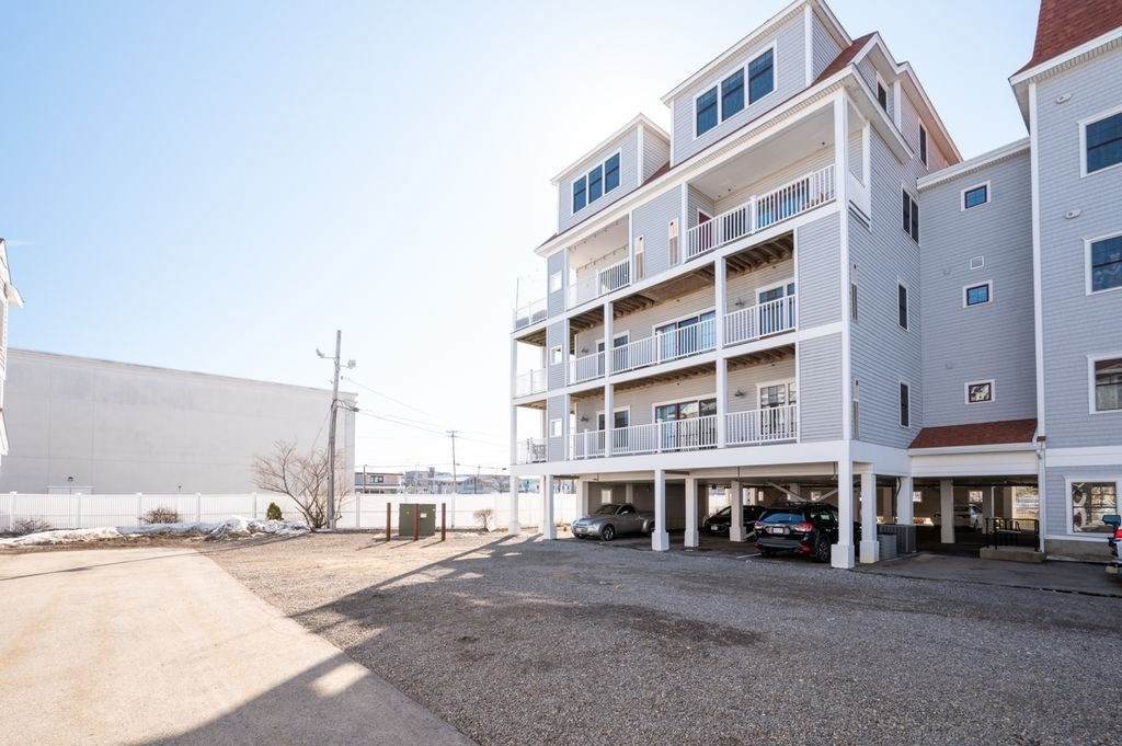 233 Beach Rd - Photo 1