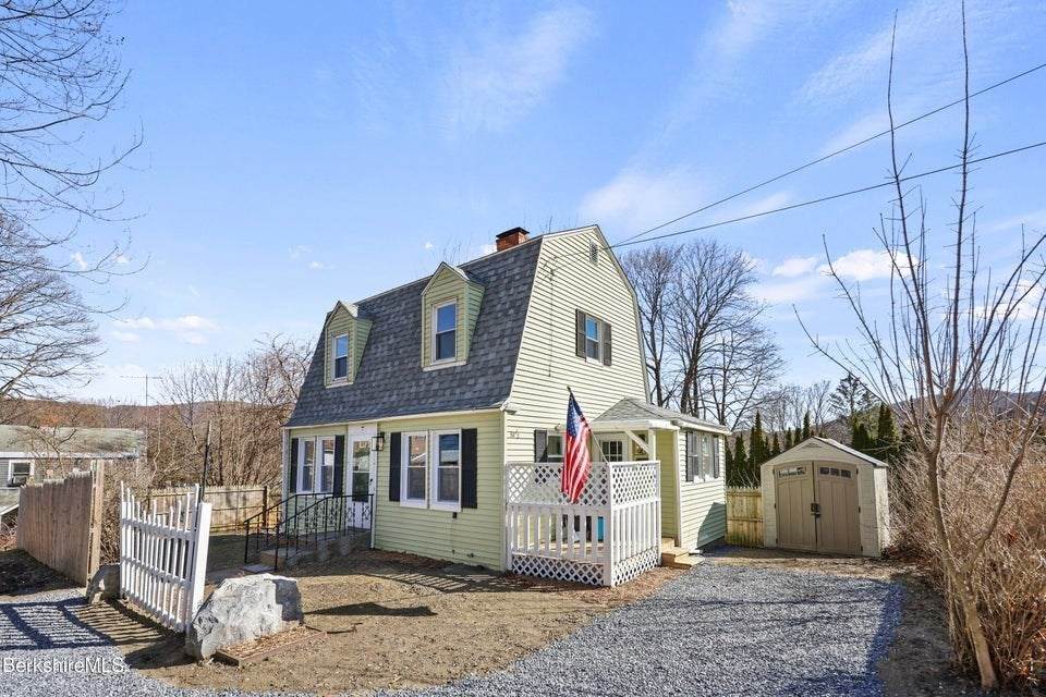 50 1/2 Williams Street - Photo 1