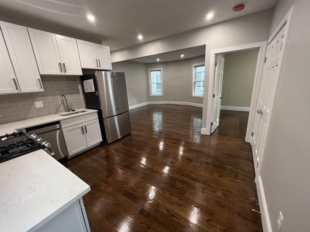 25 Pleasant St - Photo 1