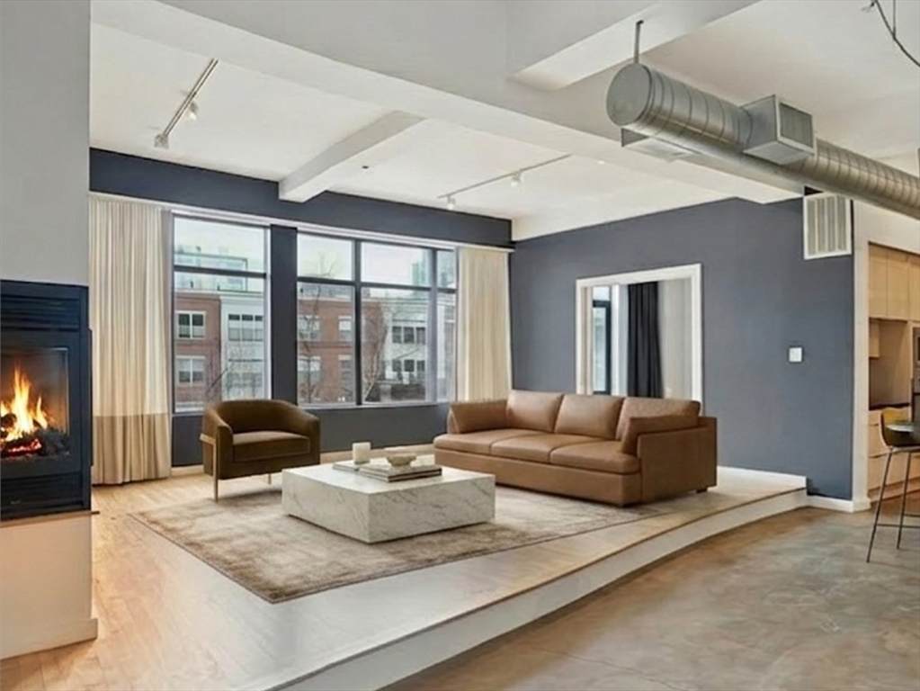 1200 Washington St - Photo 1