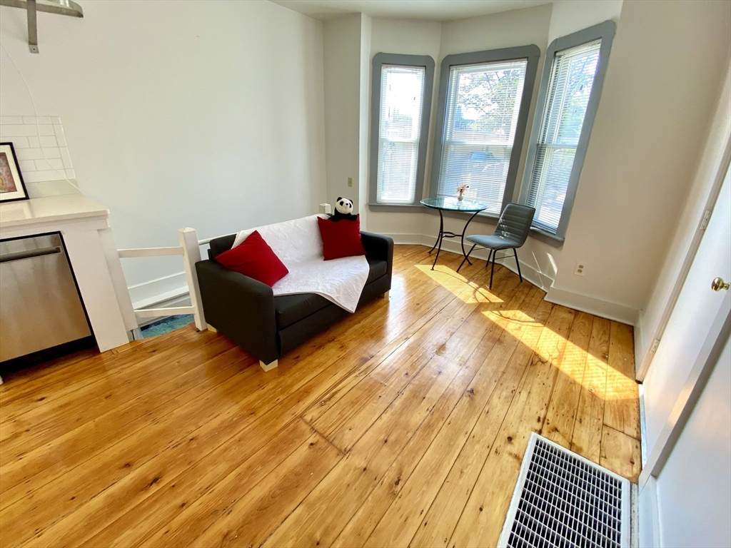 32 Fairmont Ave - Photo 1