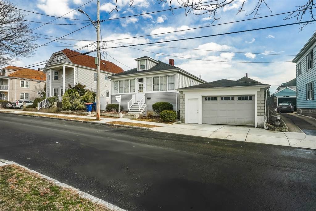 58 Oaklawn St - Photo 1