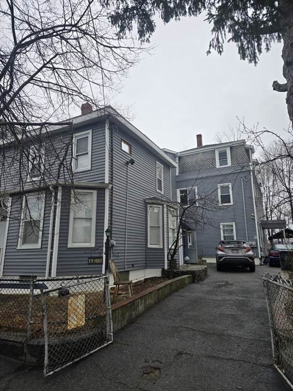 37-39 Arch St - Photo 1
