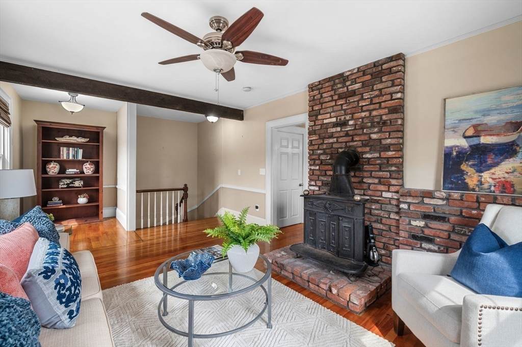 1 Maverick St - Photo 1