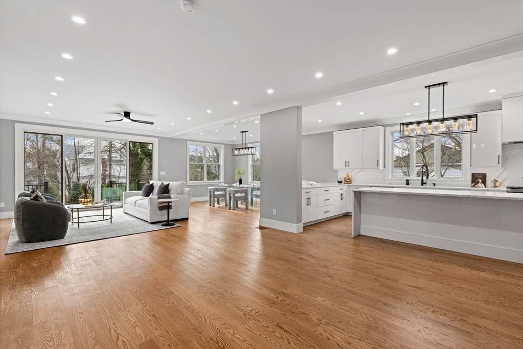 462 Waltham Street - Photo 1