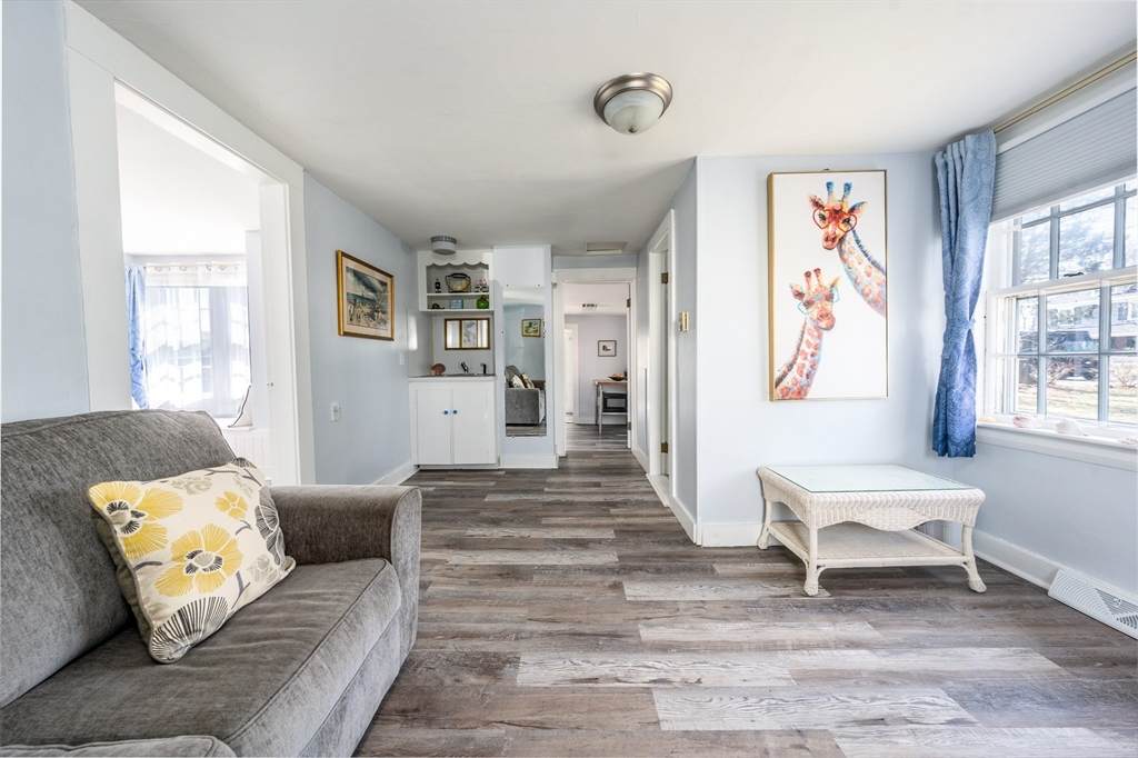 62 Pine Avenue - Photo 1