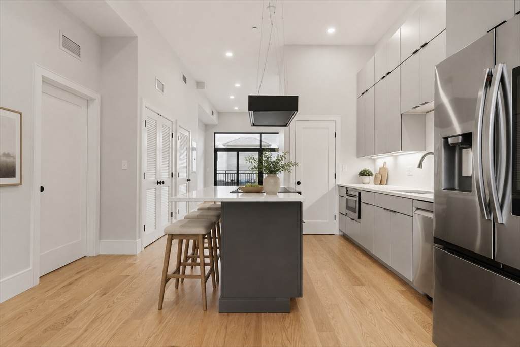 421 High St - Photo 1