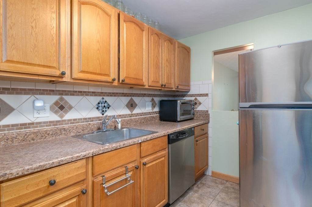 39 Cary Avenue - Photo 1