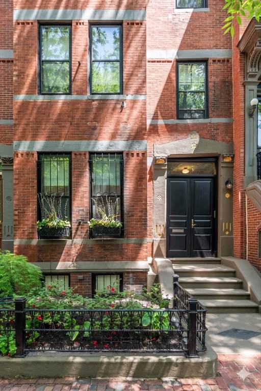 13 Wellington St - Photo 1