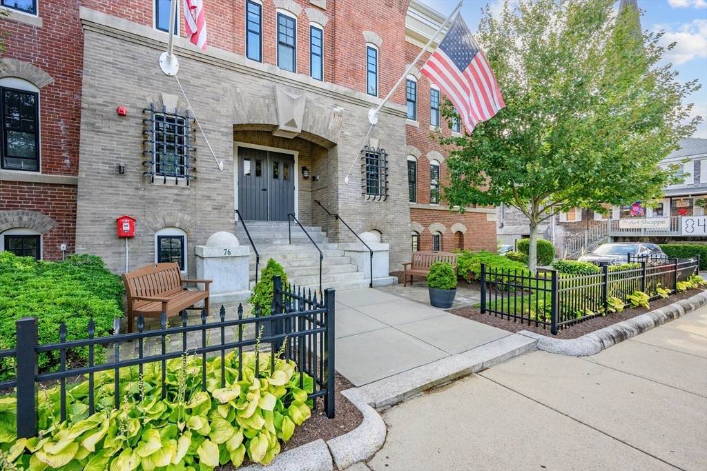 76 Court Street - Photo 1