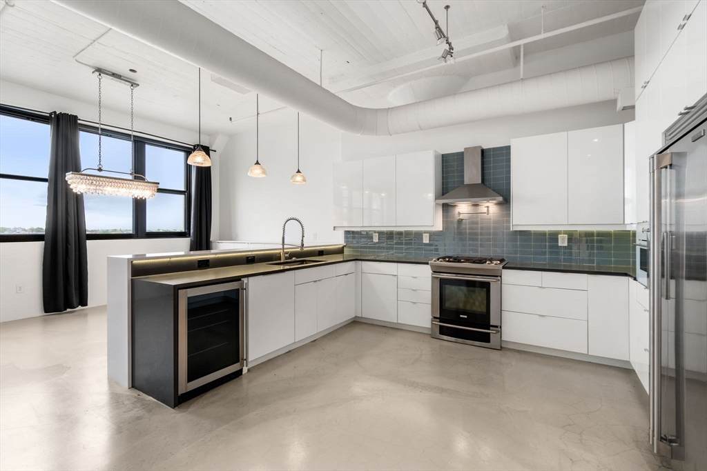 437 D Street - Photo 1