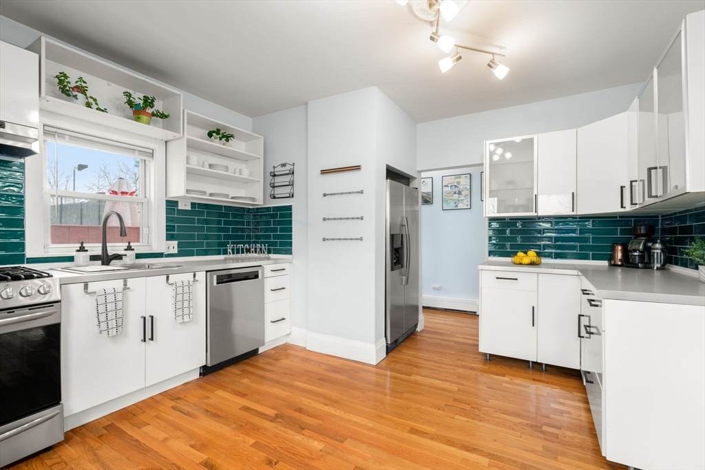 7 Meacham St - Photo 1