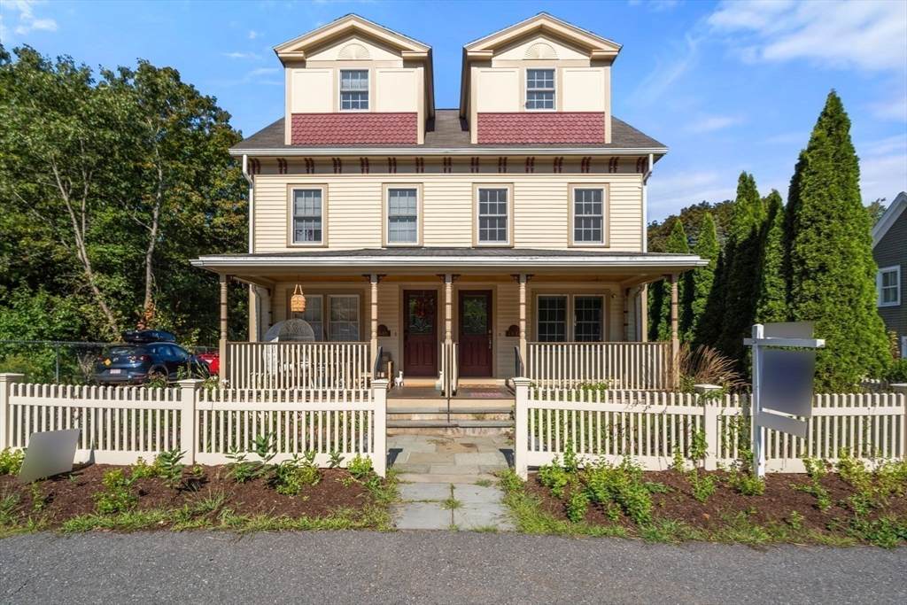 1844 Main St - Photo 1