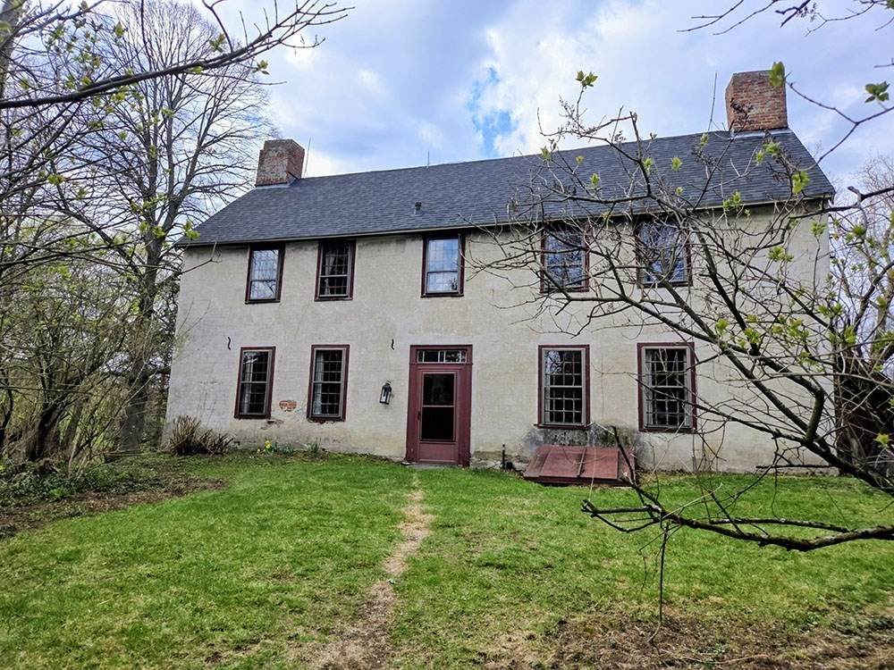 790 E Broadway - Photo 1