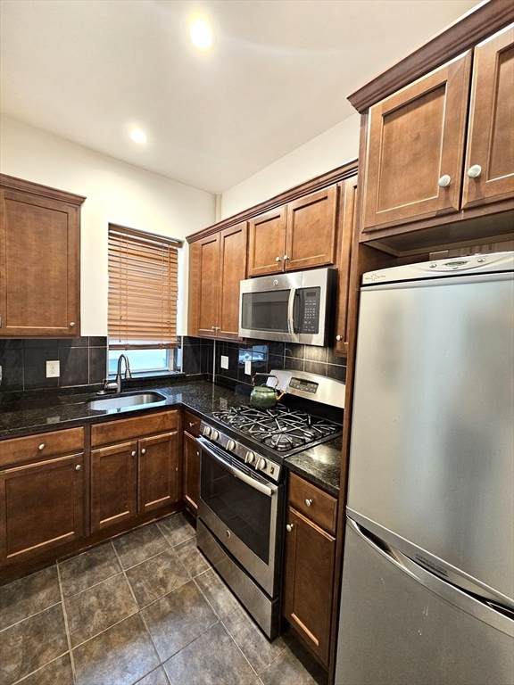 1564 Commonwealth Ave - Photo 1