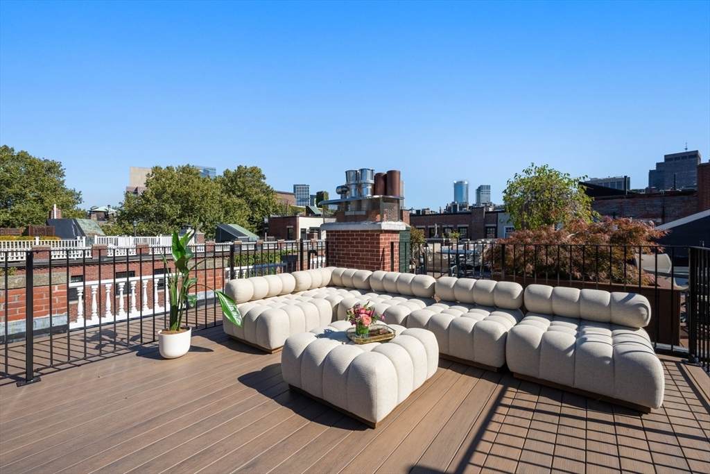 19 Charles River Square - Photo 1