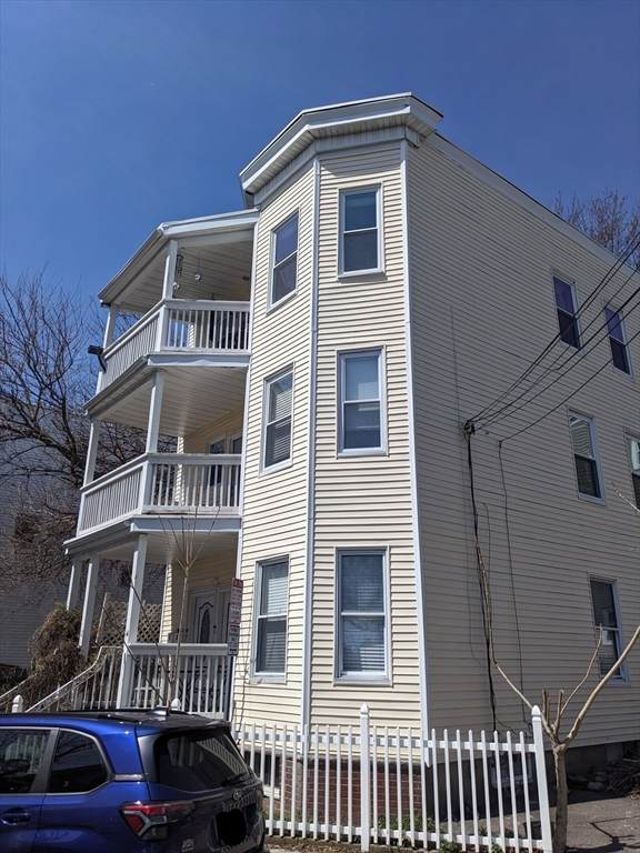 12 Knowlton Street - Photo 1