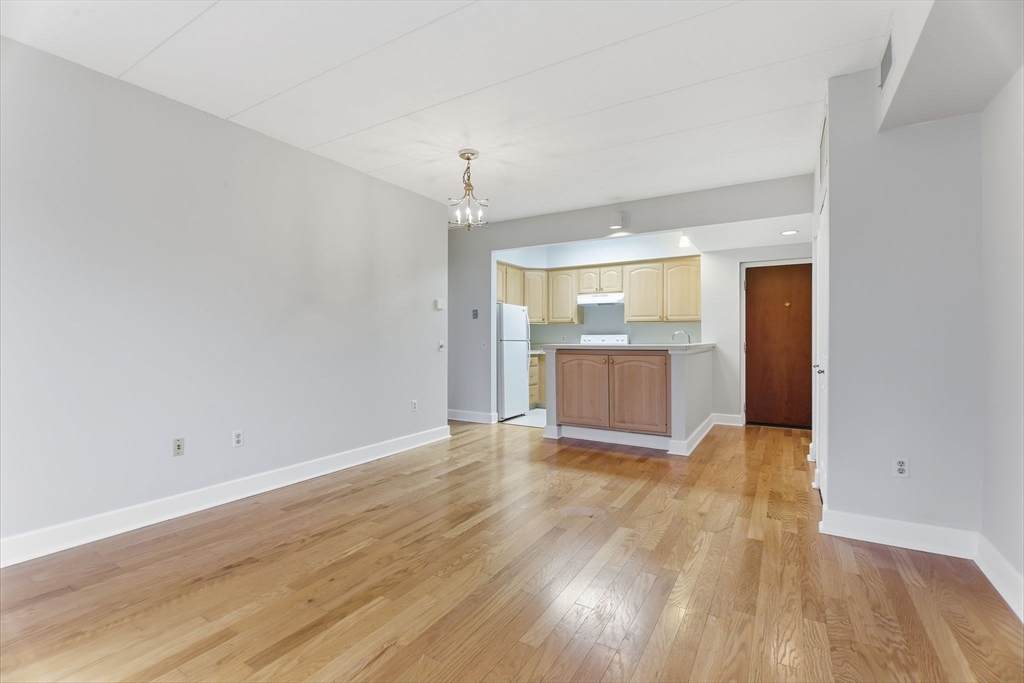 34 Sumner Ave - Photo 1