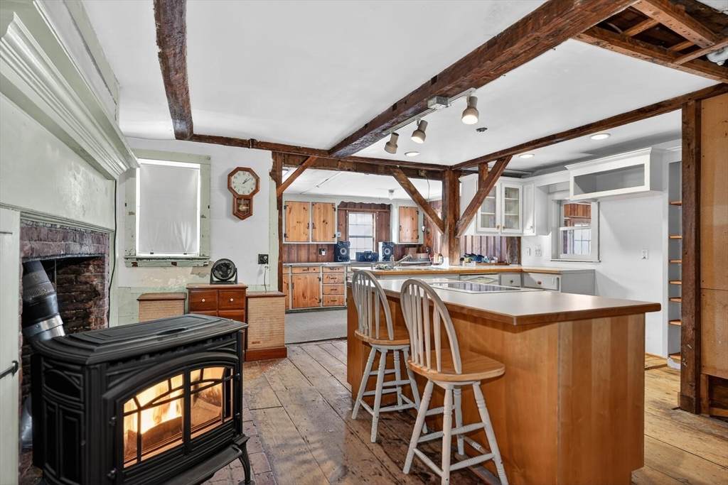 19 Ash St - Photo 1