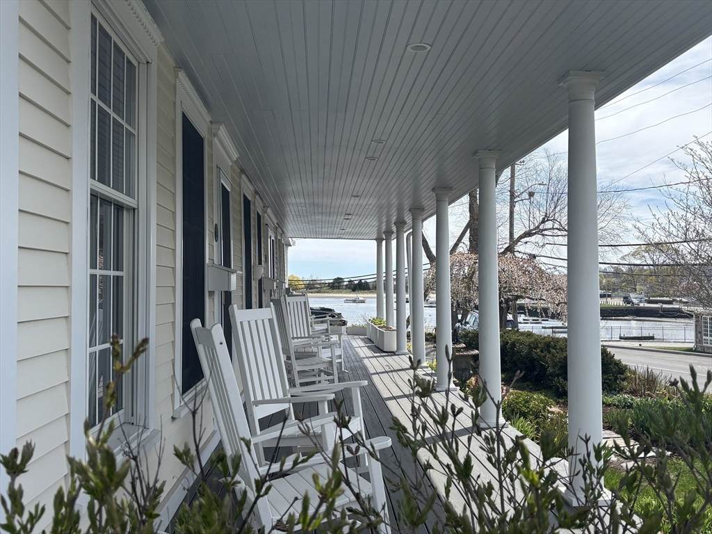 4 Margin St - Photo 1