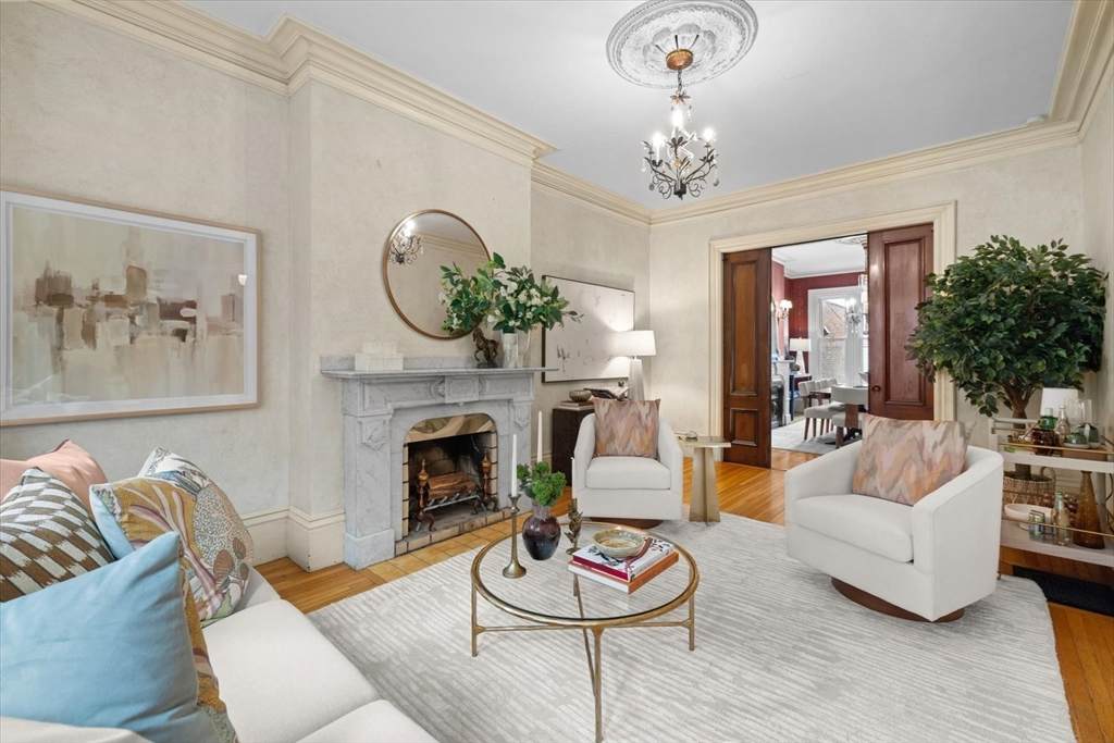 12 Auburn St - Photo 1