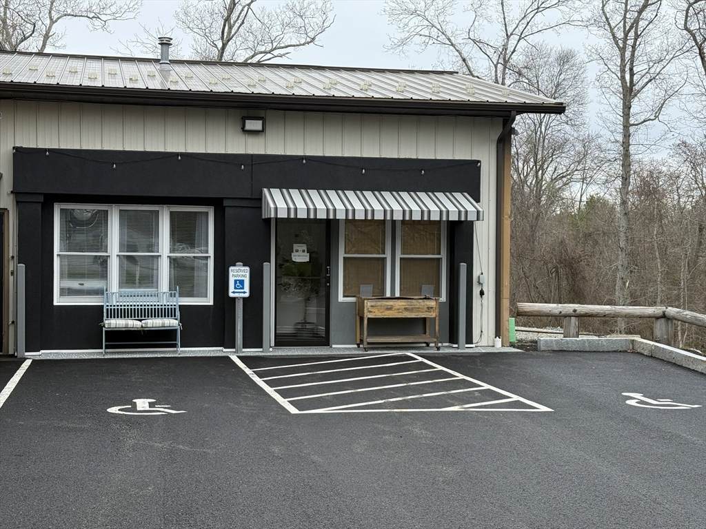 946-948 American Legion Hwy - Photo 1