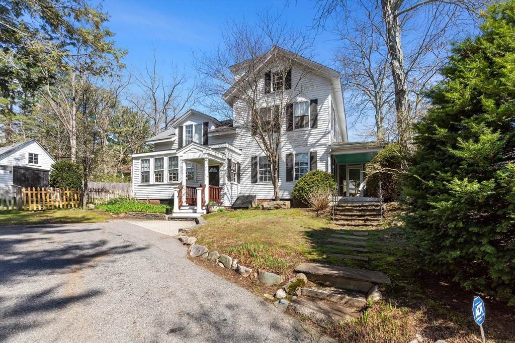 1069 Central Ave - Photo 1