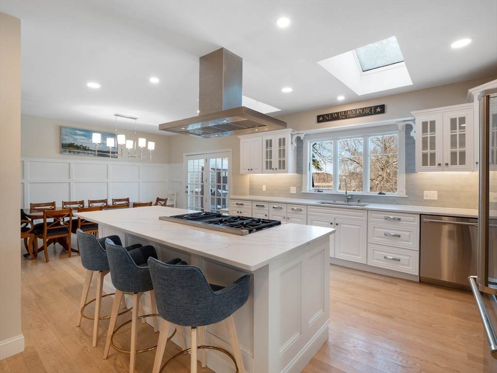 510 Merrimac St - Photo 1