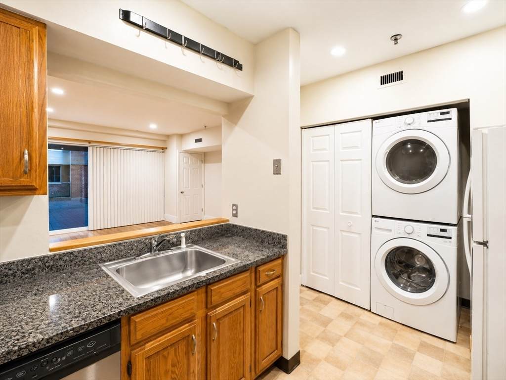 147 Kelton - Photo 1