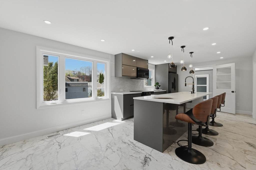595 Washington Street - Photo 1
