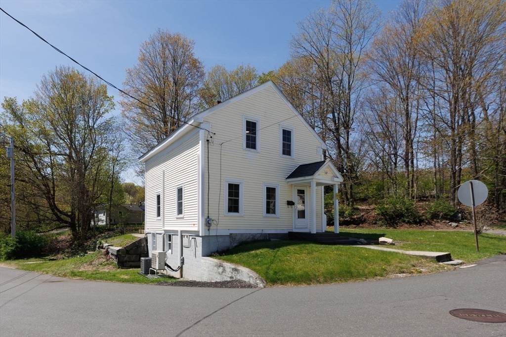 42 Washington St - Photo 1