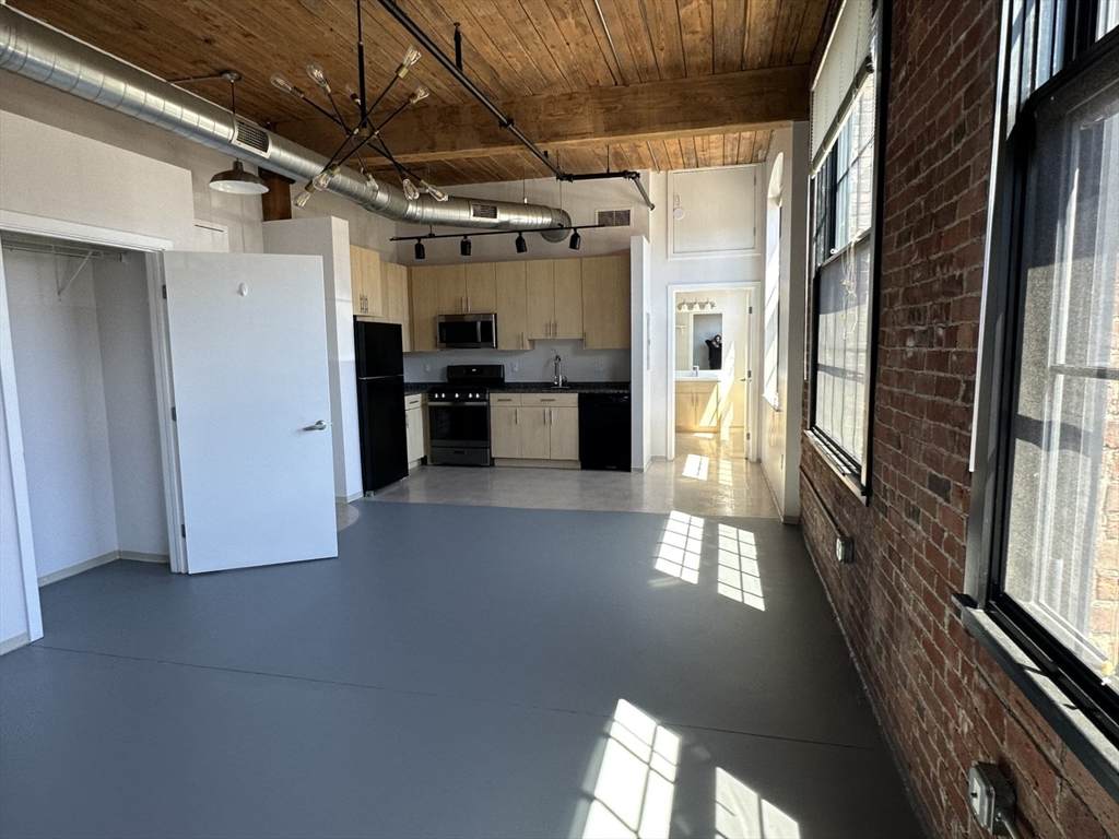 88 Gerrish Ave - Photo 1