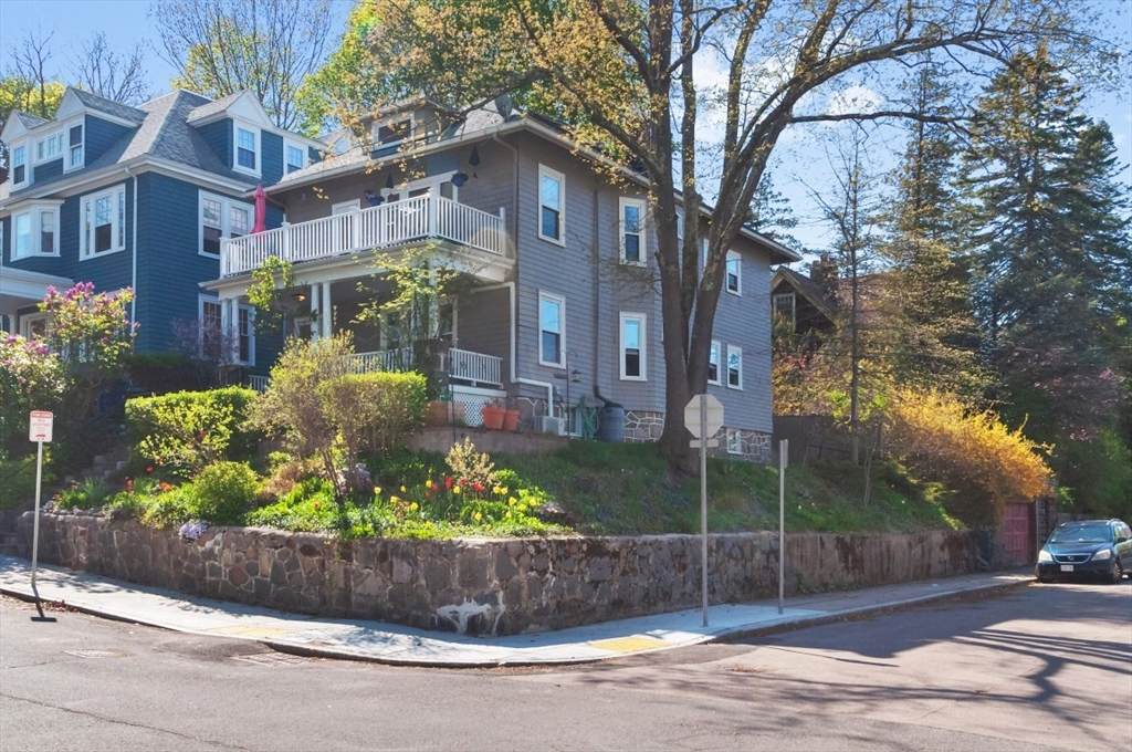 91 Aldrich St - Photo 1