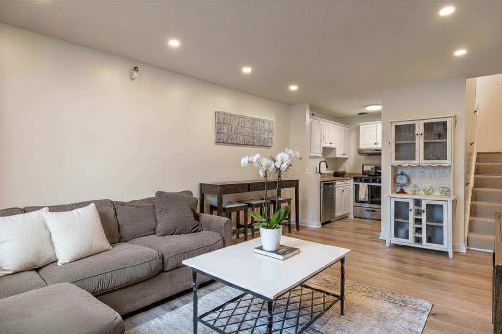 42 8th Street - Photo 1