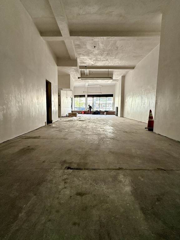 370 Centre St - Photo 1