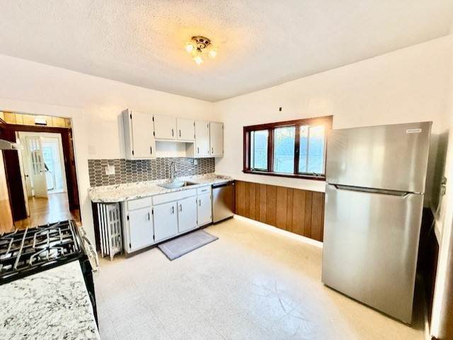 268 Willis Ave - Photo 1