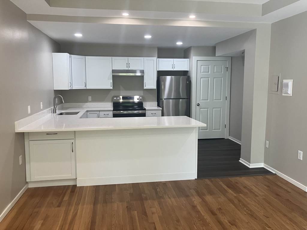 231 Coolidge Ave - Photo 1