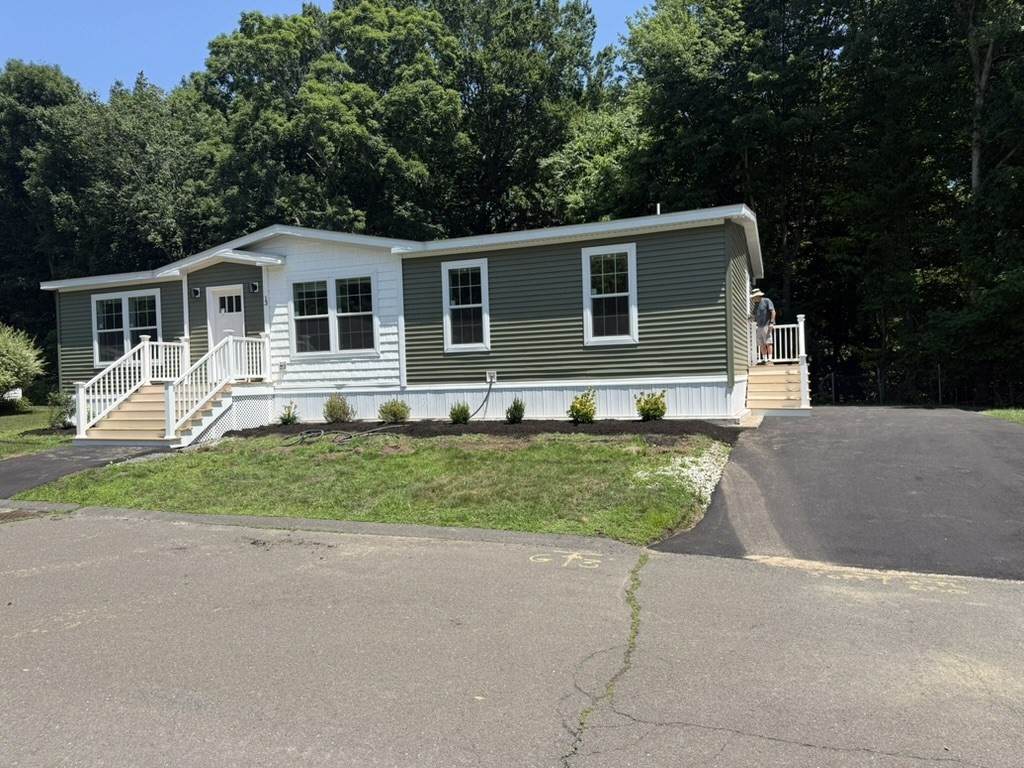 13 Parkwood Dr - Photo 1