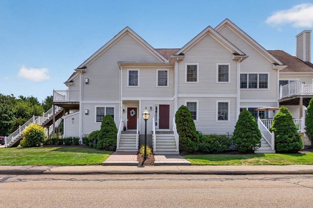 521 Hampton Way - Photo 1