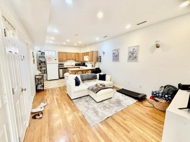 111 Salem - Photo 1