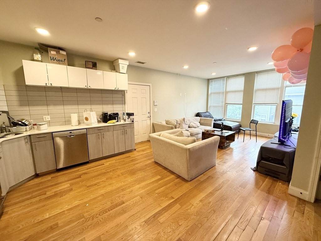 299 Dudley - Photo 1